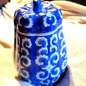 Beautiful Cookie Jar